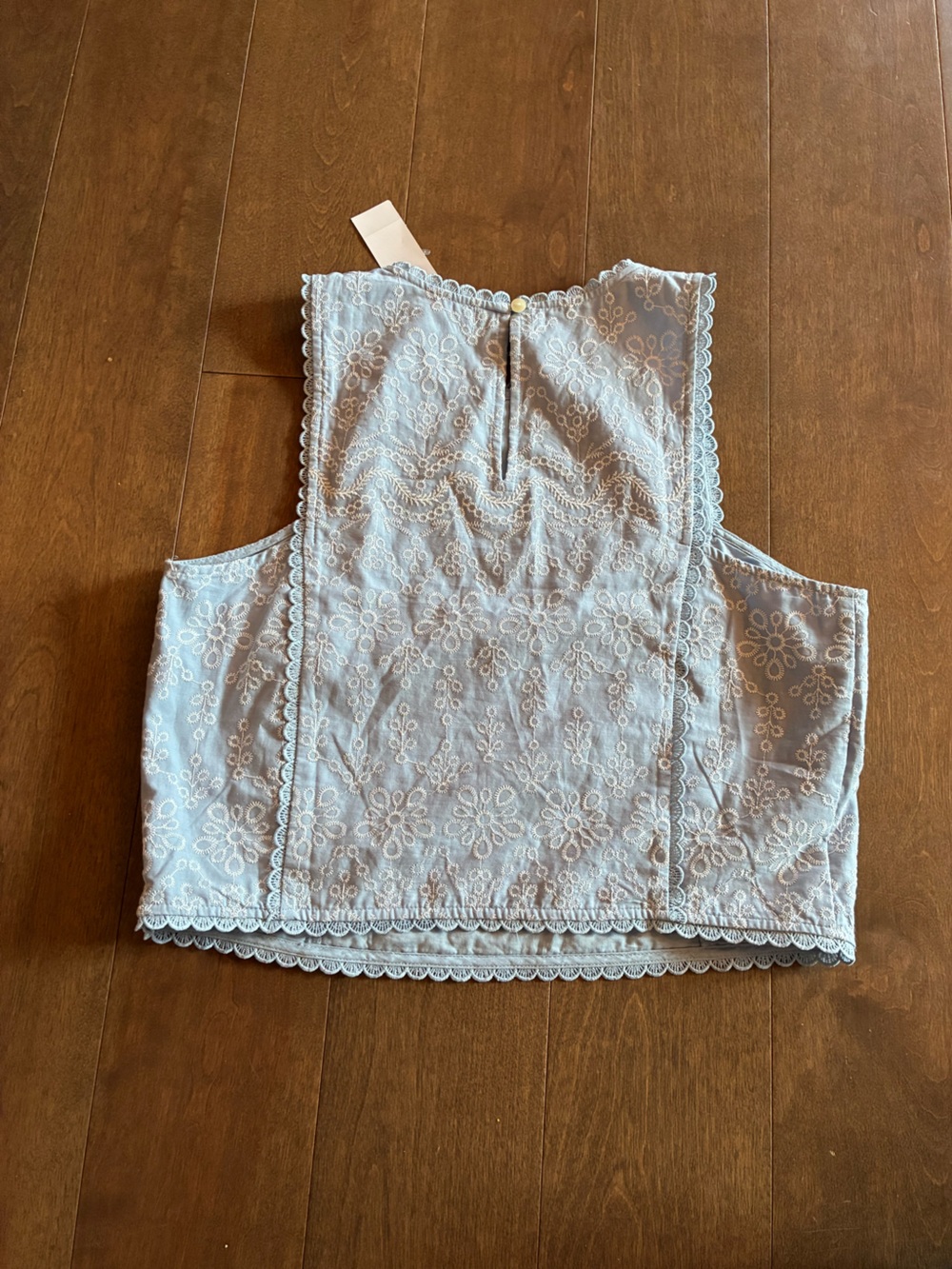 NWT LOFT Light Blue Eyelet Embroidered Shell Crop Top - Picture 3 of 6